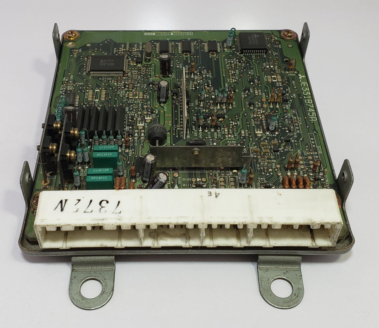 Engine Control Module ECU ECM for Mitsubishi Lancer Mirage MD334914 E2T67372