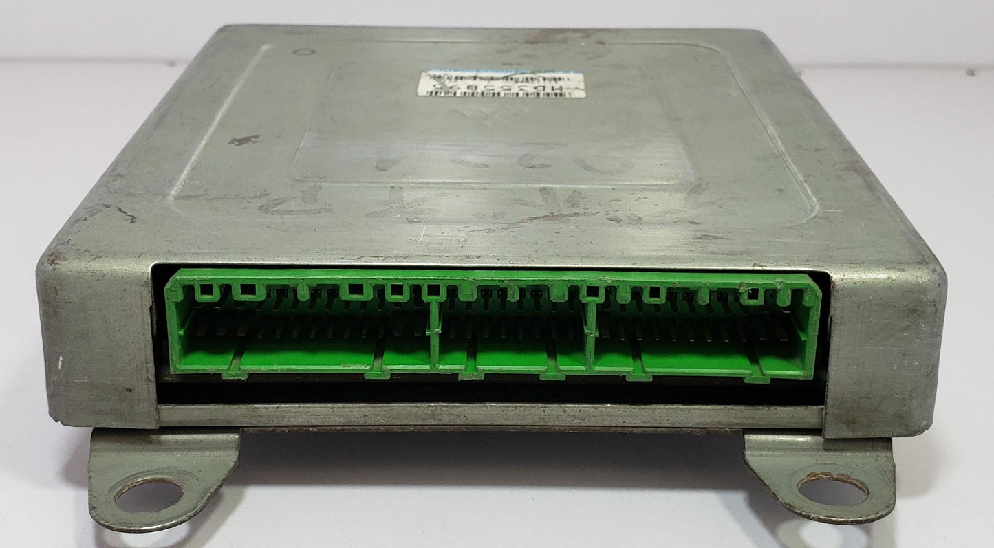 Engine control unit Mitsubishi MD355095 ecu ecm