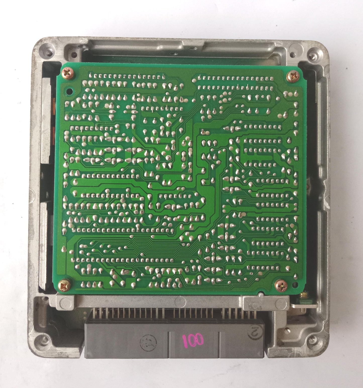 Toyota Hilux Pickup 2L-TE 1989 Engine Control Unit ECU 89661-35500 DENSO