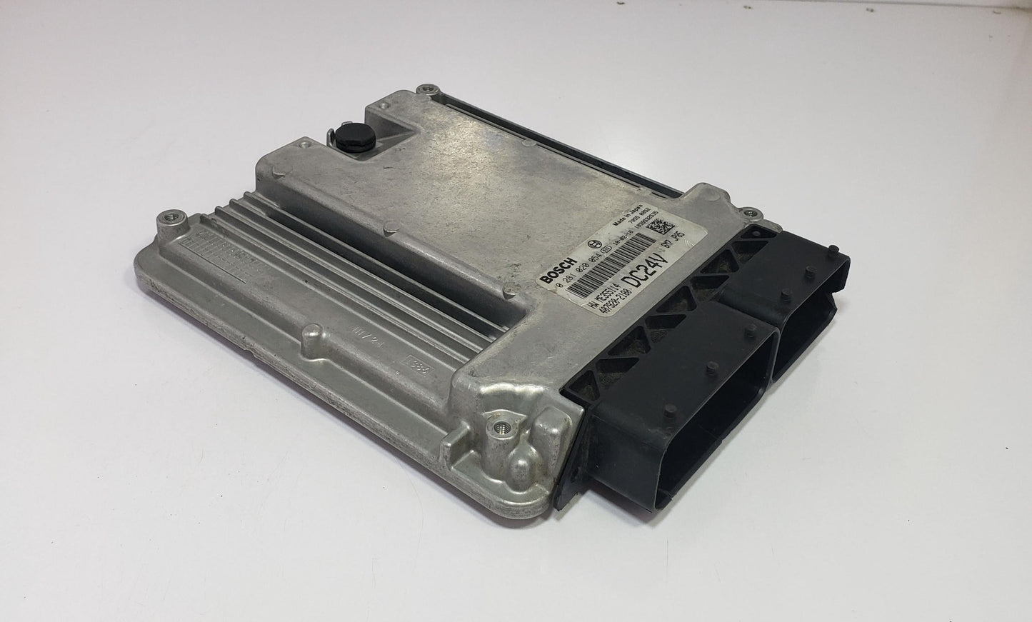 Excavator Engine Controller ECU 4M50 0281020054 ECM Control Module