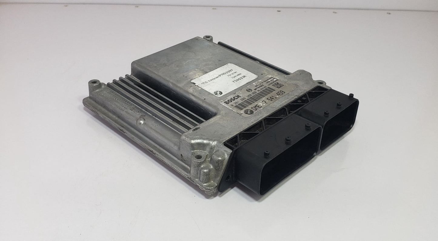 BMW DME ECU 0261208388 Bosch Engine Computer