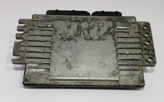 TC24 Nissan Serena Engine Control Unit ECU ECM A56-V33 Y304914
