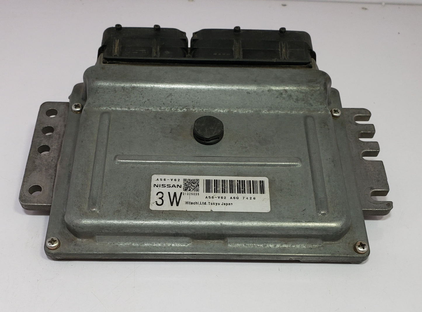 Nissan Wingroad AD WHNY11 ECU ECM Engine Control Unit A56-V62 A6Q7426 Hitachi (1999–2005)
