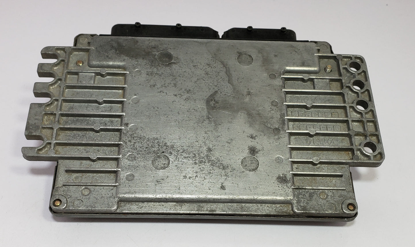 Nissan Wingroad AD WHNY11 ECU ECM Engine Control Unit A56-V62 A6Q7426 Hitachi (1999–2005)