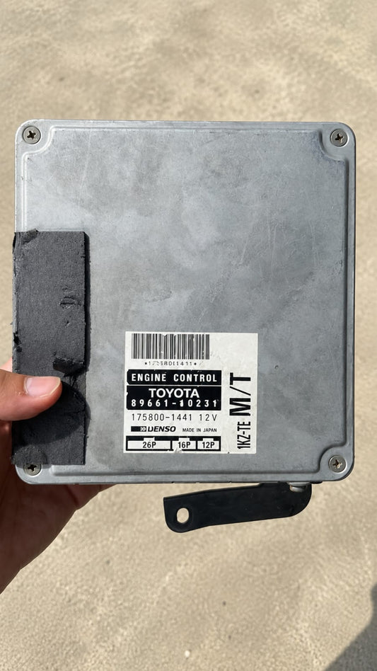 89661-60231 ECU ECM Engine Control Unit Electronic Control Module for Toyota 1kz