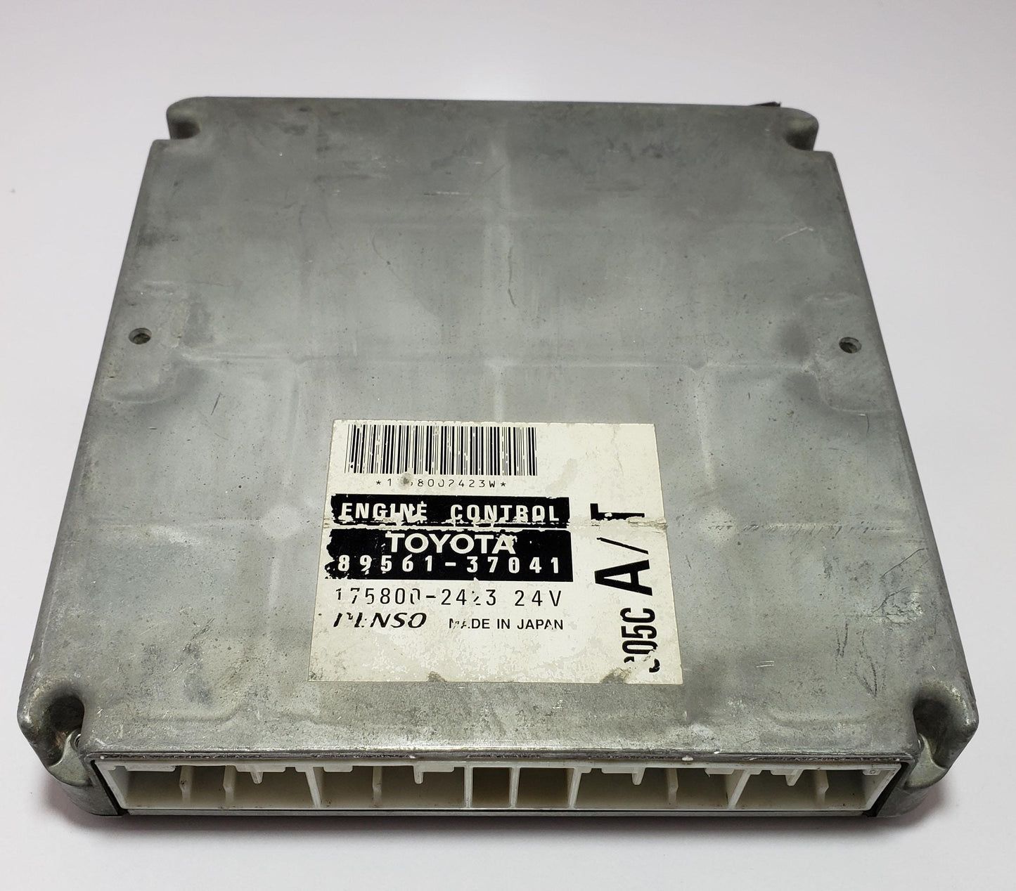Toyota ECU ECM 89561-37041 | SO5C Engine | 175800-2423