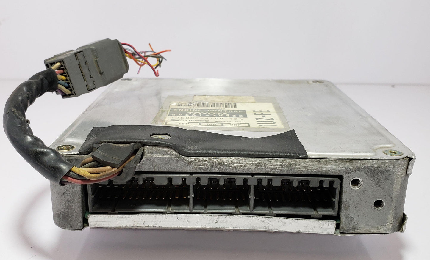 Toyota 1UZ-FE ECU Engine Control Unit 89661-30432 | Denso 175000-4100