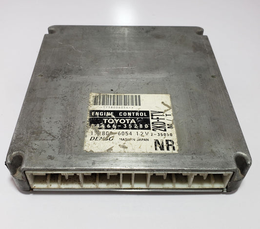Toyota 2KD-FTV Engine Control Unit ECU89666-25280 M/T OEM Used