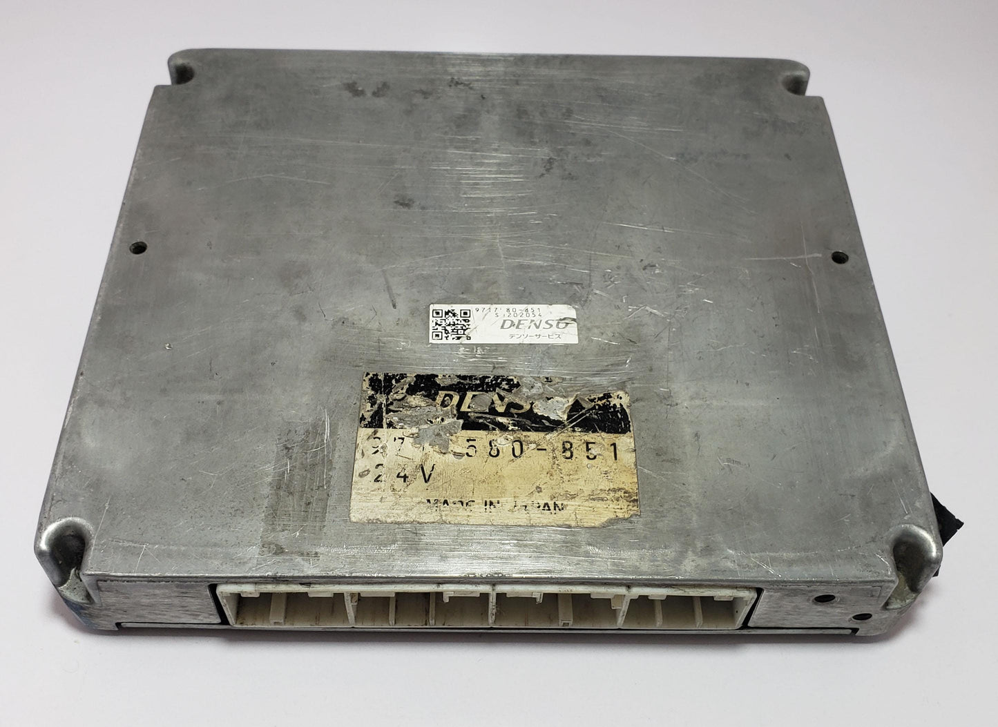 Dyna ToYoace XZU306 engine computer 9717580-851 ECU ECM