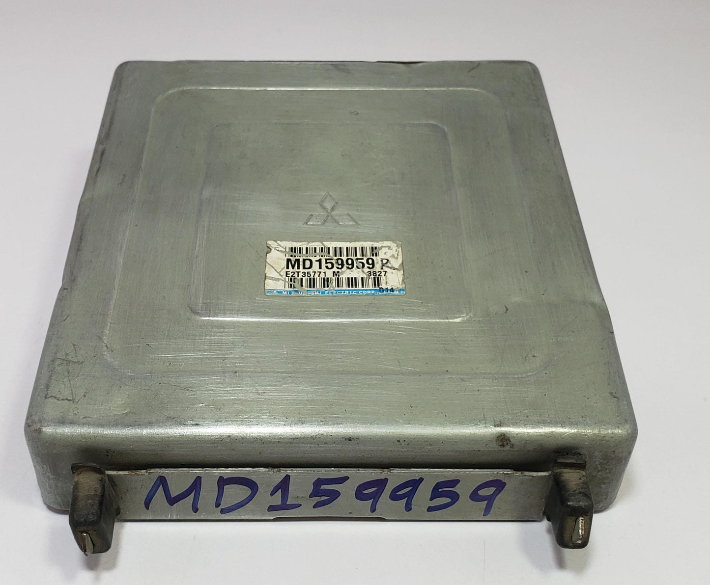 Mitsubishi Engine Control Unit MD159959 ECU ECM E2T35771 OEM
