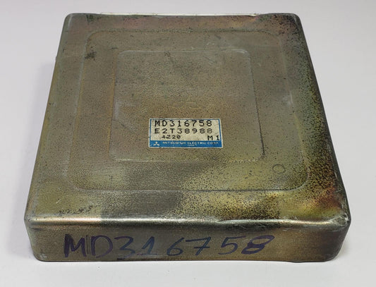 Engine control unit Mitsubishi Proton Wira Engine ECU ECM MD316758 E2T38988