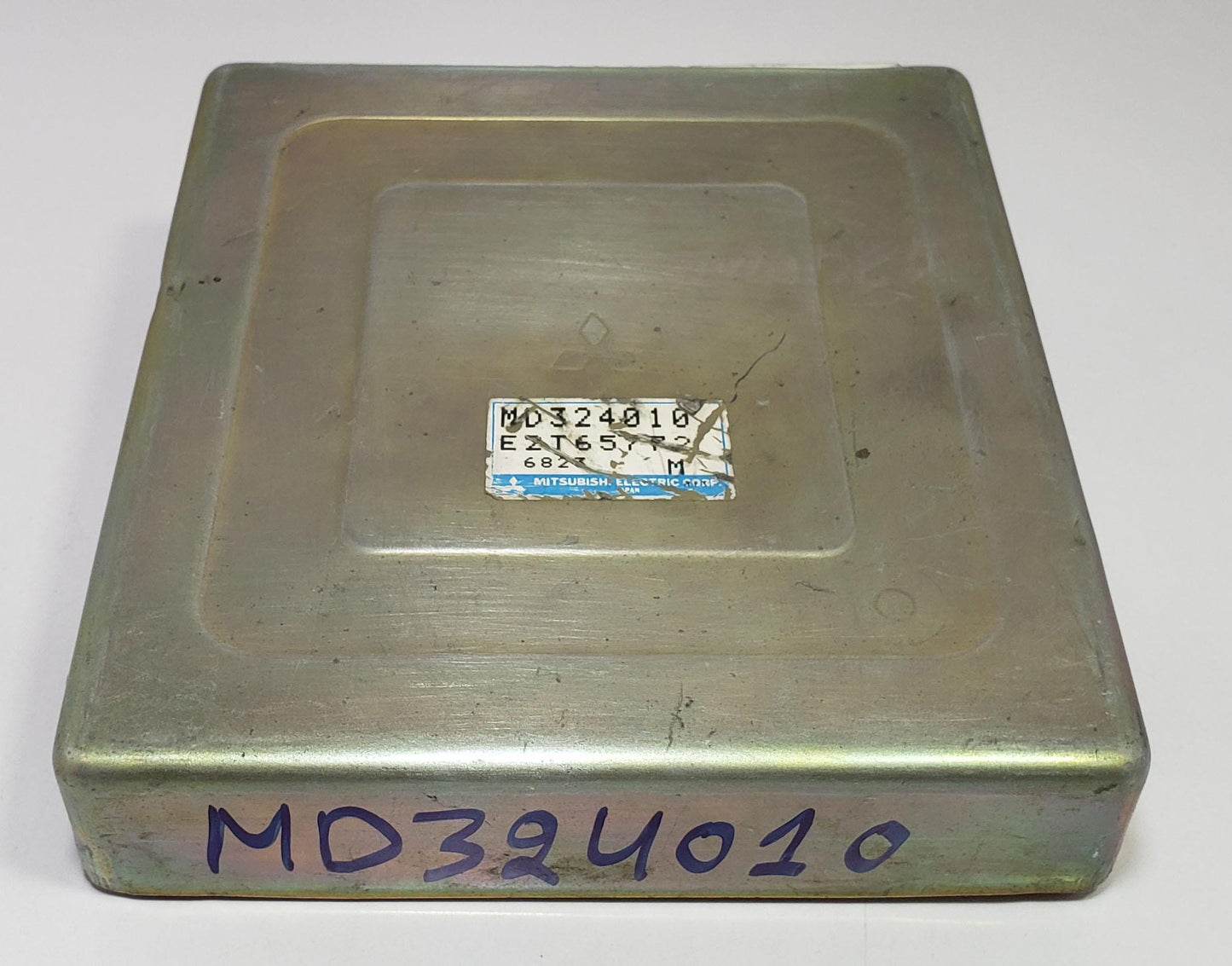 Engine Control Unit MITSUBISHI Lancer E-CK2A MD324010 E2T65772 ECU ECM