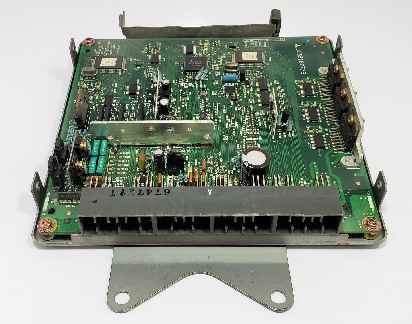 Engine control unit MD340659 E2T67472 ECU ECM