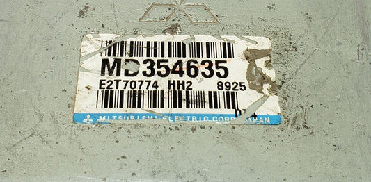 Engine Control Unit MITSUBISHI Mirage E-CJ2A MD354635 ECU ECM