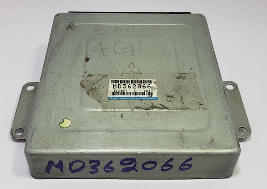 RVR N74WG Engine Control Unit - ECU E2T70077 MD362066 ECM Modules