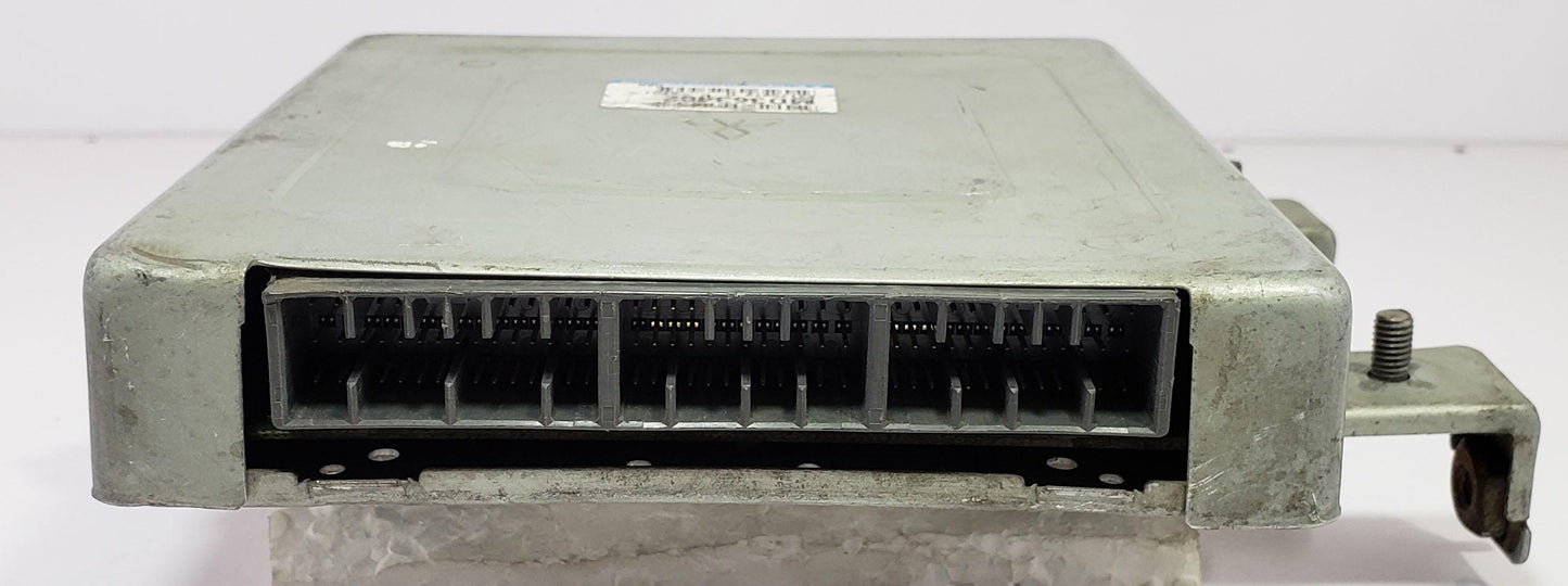 Engine control unit Mitsubishi MD363402 ECU ECM