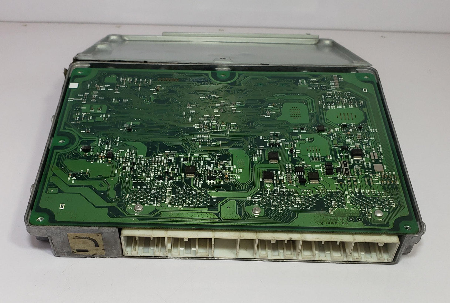 Engine Control Unit Toyota Noah DBA-AZR60G 89661-28B20 | ECU ECM