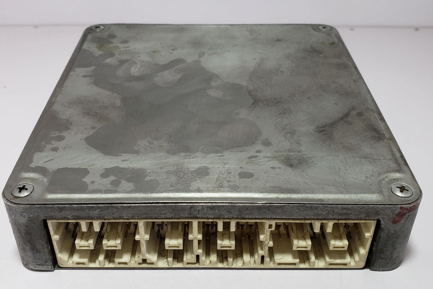 Toyota 1JZ-GE 4AT/2WD ECU ECM 89661-2A011 Engine Control Unit
