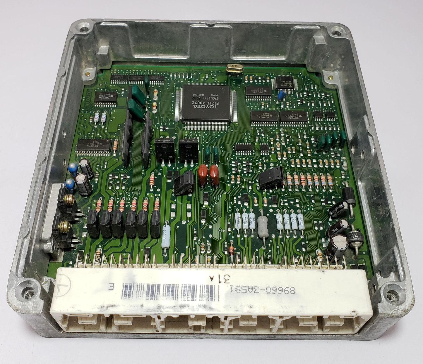Engine Control Unit (ECU/ECM) for Toyota Crown 1999 GF-JZS151 – Part No. 89661-3A271 / 89660-3A591