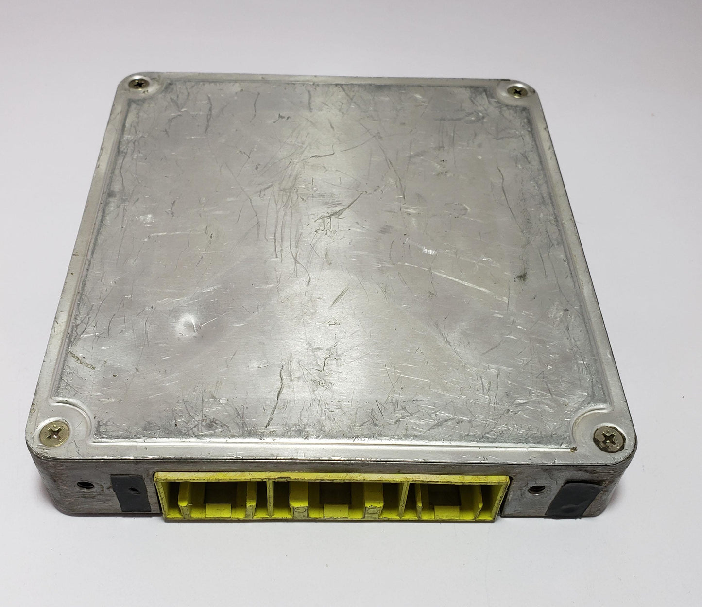 Toyota Engine Control Unit ECU 89661-12080 | Denso 175700-0560