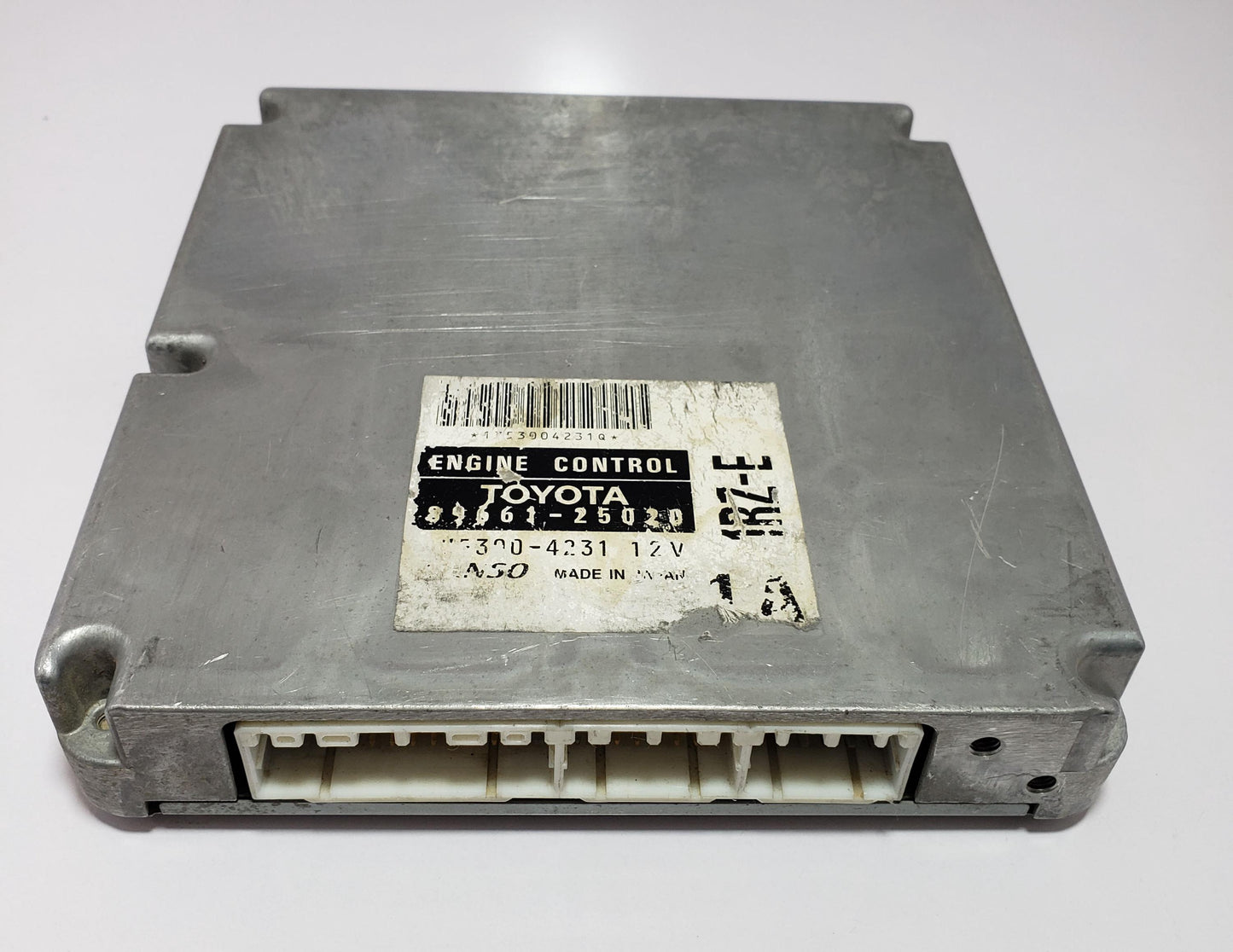 Toyota ECU ECM Engine Control Unit 89661-25020 | 175300-4231