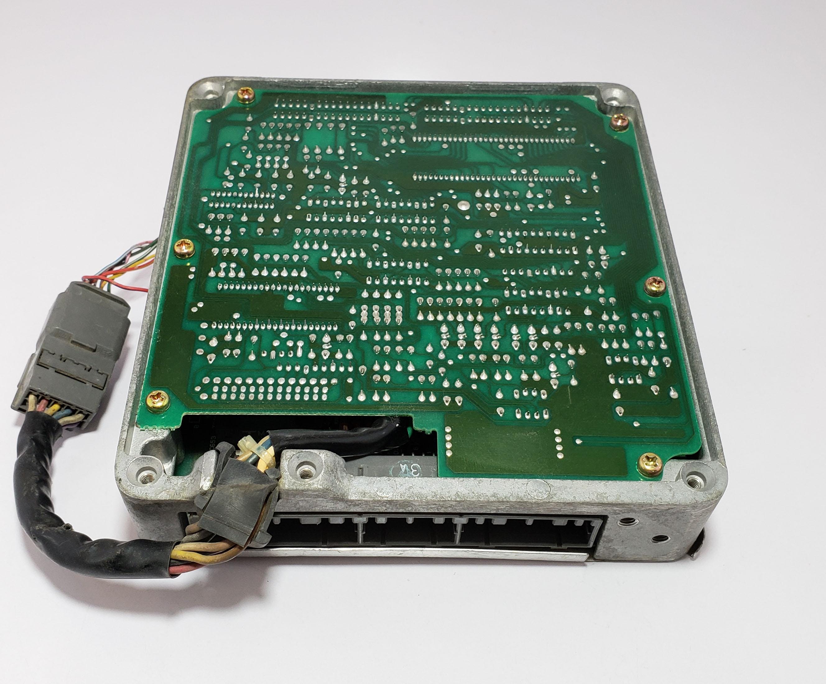 Toyota 1UZ-FE ECU Engine Control Unit 89661-30432 | Denso 175000
