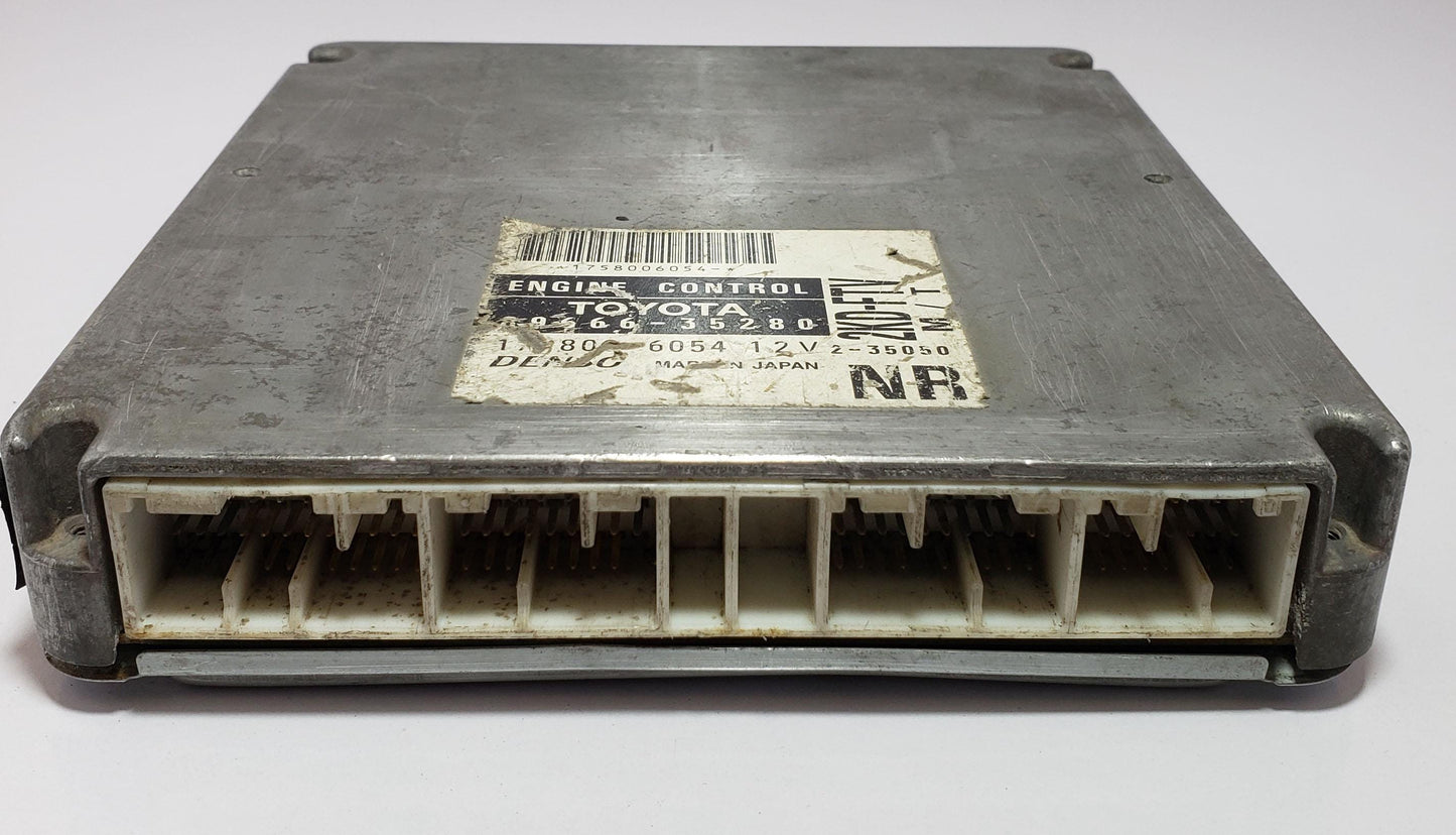Toyota 2KD-FTV Engine Control Unit ECU89666-25280 M/T OEM Used