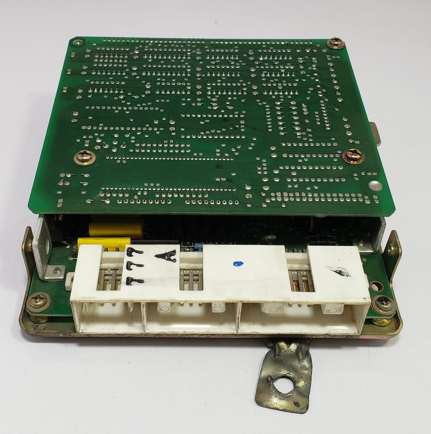 Mitsubishi Engine Control Unit (ECU) E2T34777A - OEM ECM Modules