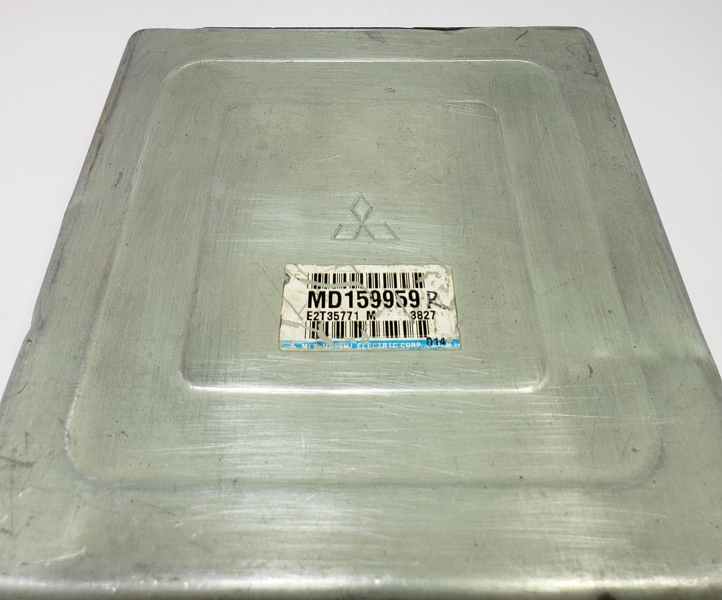 Mitsubishi Engine Control Unit MD159959 ECU ECM E2T35771 OEM