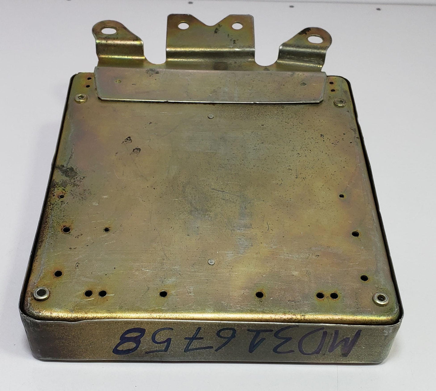 Engine control unit Mitsubishi Proton Wira Engine ECU ECM MD316758 E2T38988