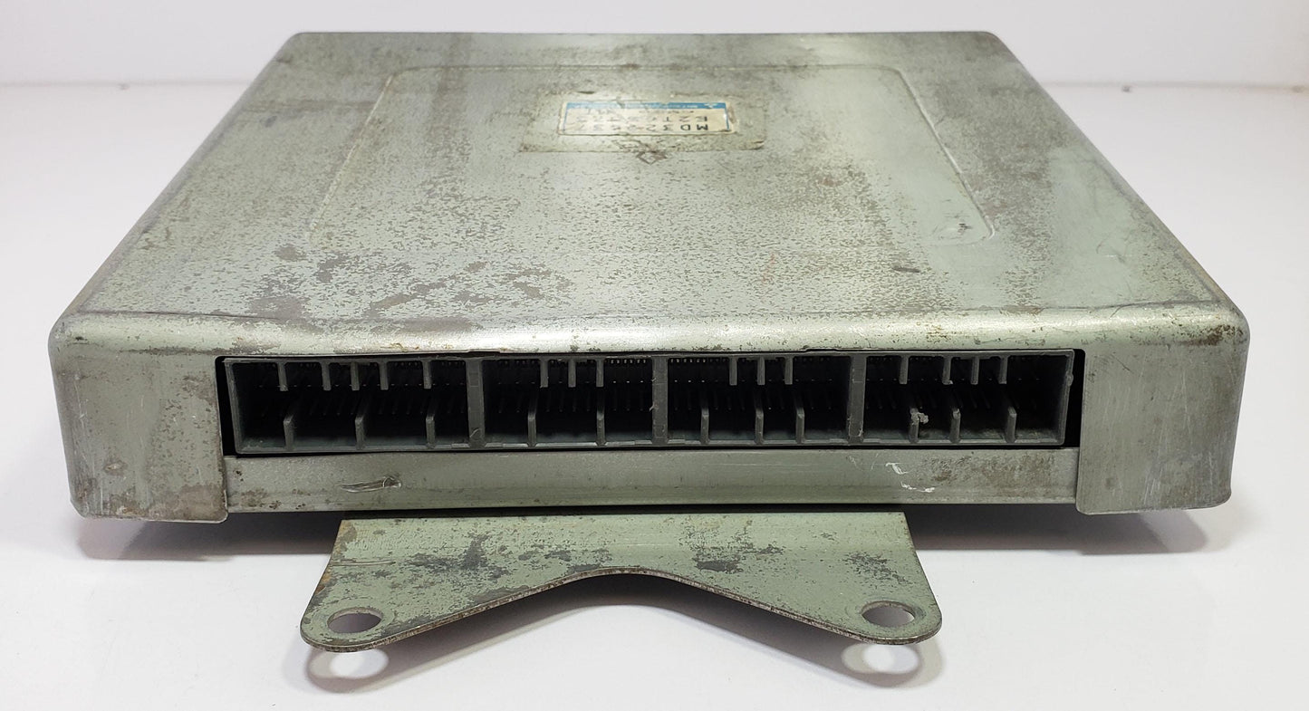 Engine Control Unit ECM ECU MITSUBISHI Lancer 1996 E-CK6A MD329437 E2T65573