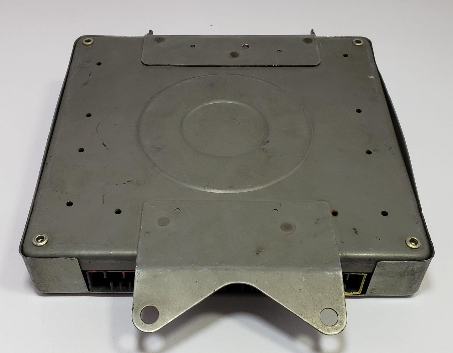 Mitsubishi Control Module MD331037 E3T65873 ECU ECM