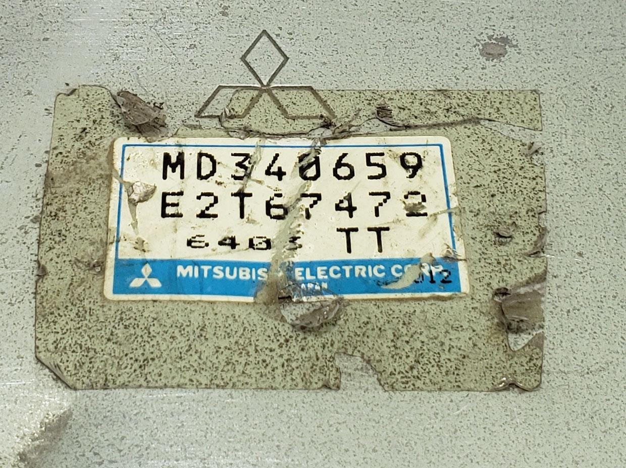Engine control unit MD340659 E2T67472 ECU ECM