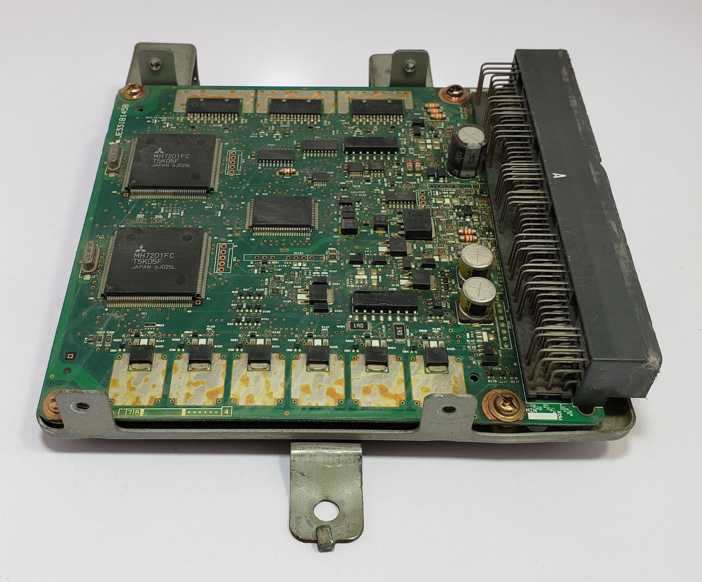 ECU ECM Engine Control Unit for Mitsubishi Legnum EC4W | MD340790