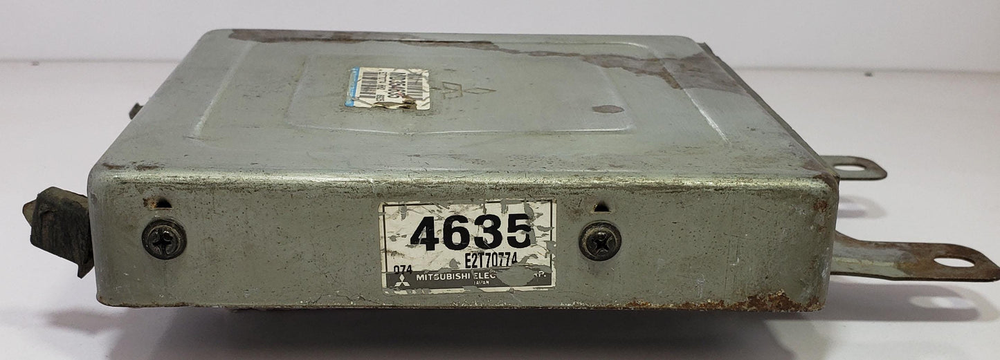 Engine Control Unit MITSUBISHI Mirage E-CJ2A MD354635 ECU ECM