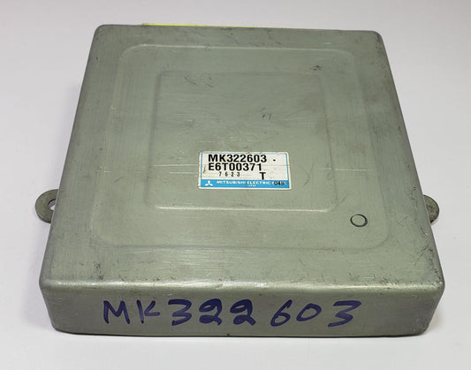 Engine Control Unit MITSUBISHI Delica space gear 1997 KD-PD8W MK322603 E6T00371