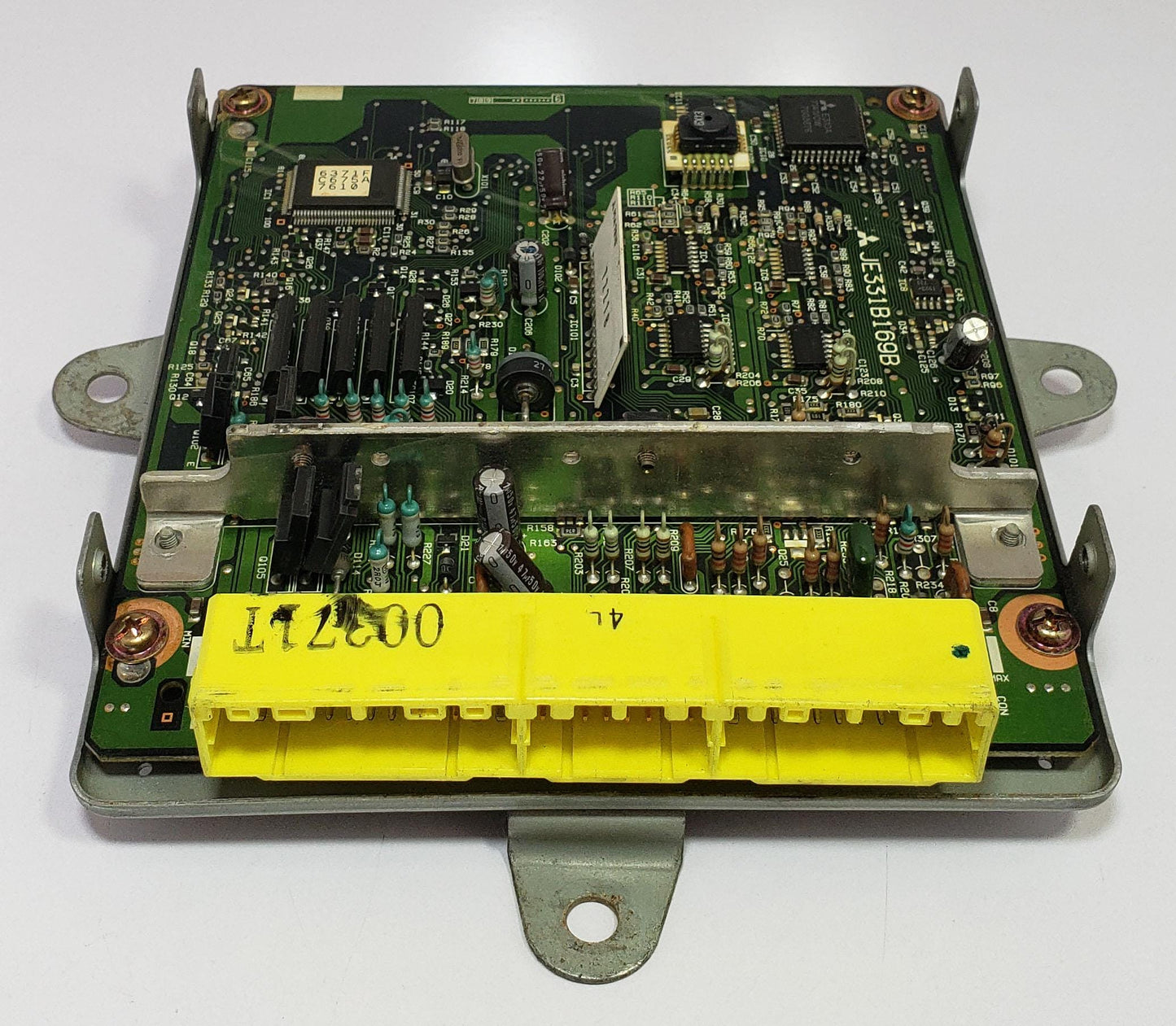 Engine Control Unit MITSUBISHI Delica space gear 1997 KD-PD8W MK322603 E6T00371