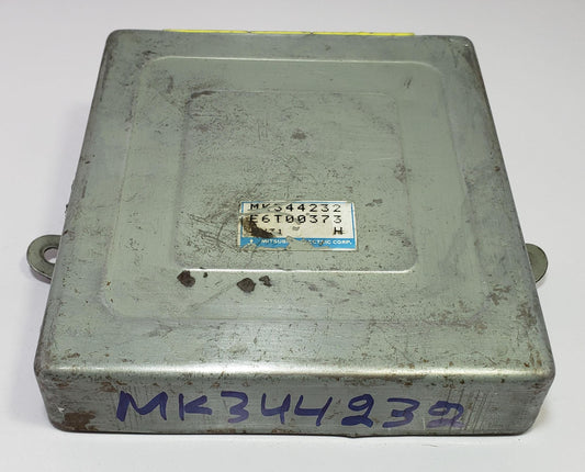 Engine Computer DVS Mitsubishi Delica PE8W 4M40 – MK344232 E6T00373 ECU