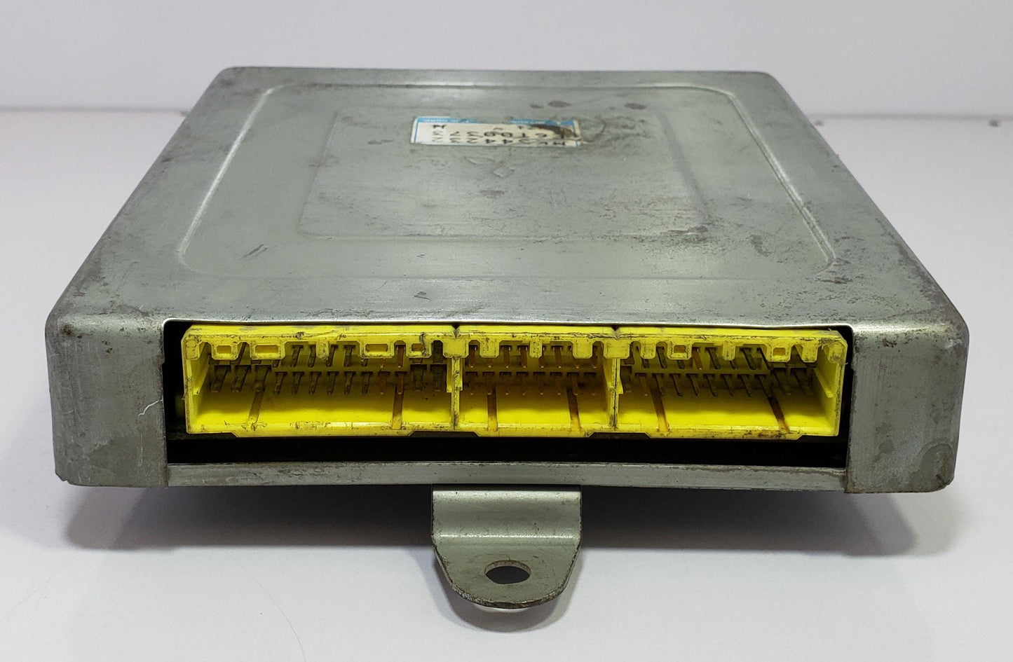 Engine Computer DVS Mitsubishi Delica PE8W 4M40 – MK344232 E6T00373 ECU