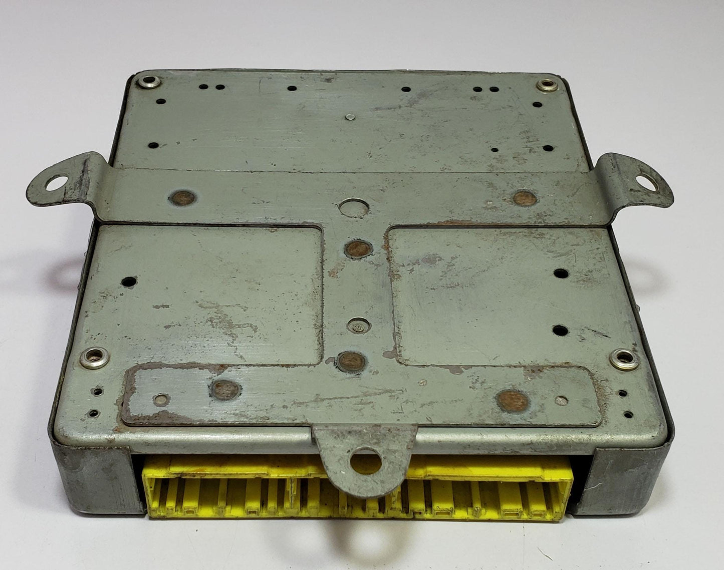 Engine Computer DVS Mitsubishi Delica PE8W 4M40 – MK344232 E6T00373 ECU