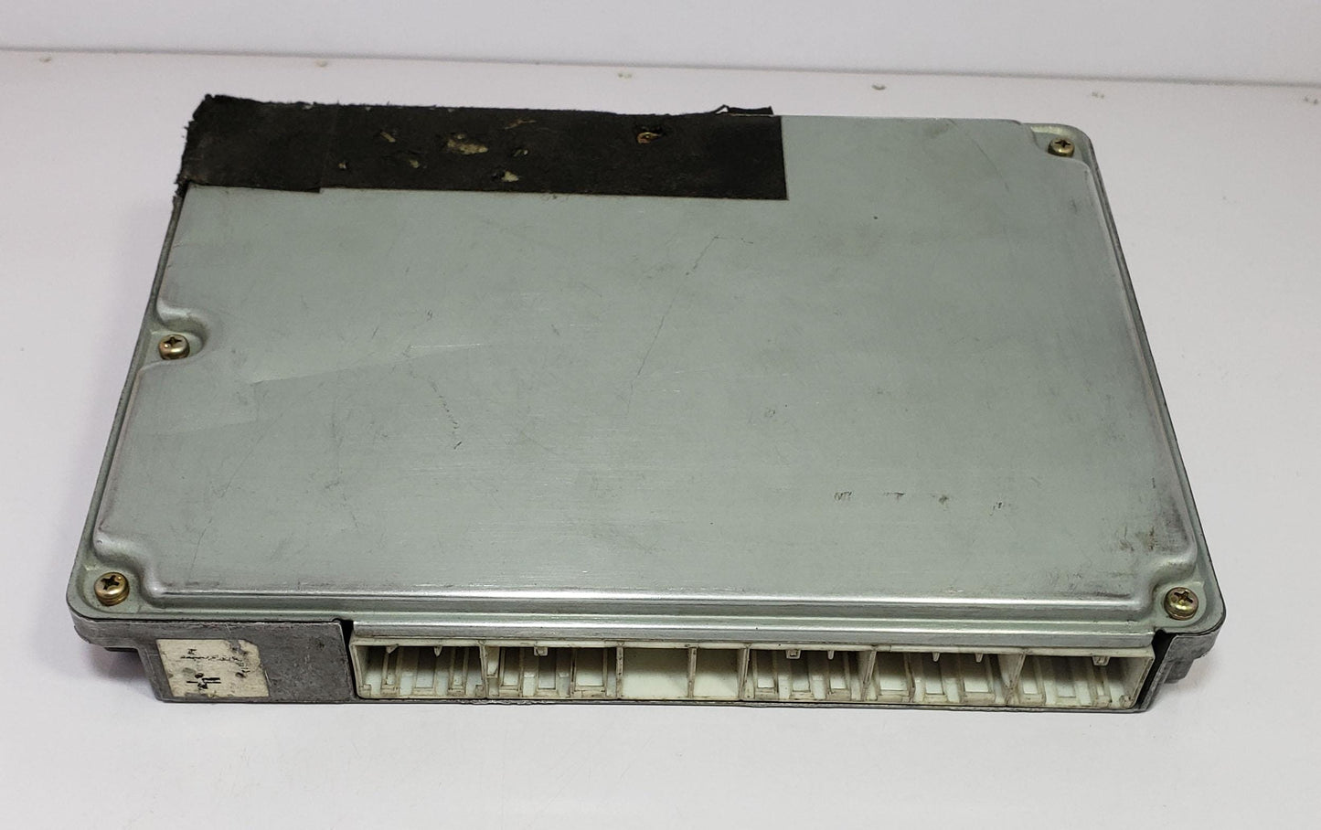 Engine Control Unit TOYOTA Noah 2005 CBA-AZR60G 89661-2J020 ecu ecm