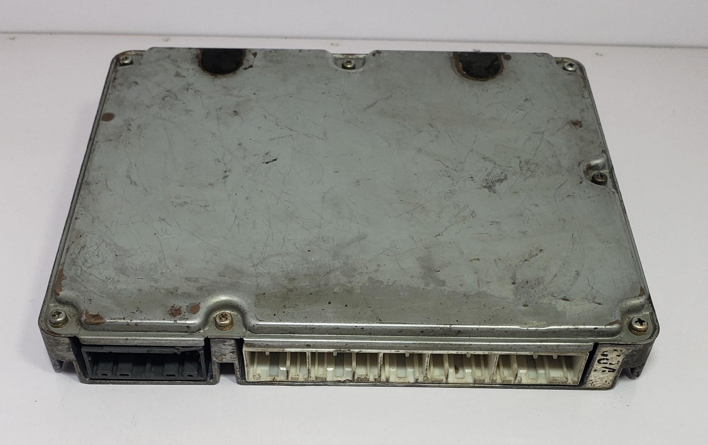 Engine Control Unit ECU ECM for 1999 Toyota Crown GH-JZS175 | Part No. 89661-3A630 / 275000-0166