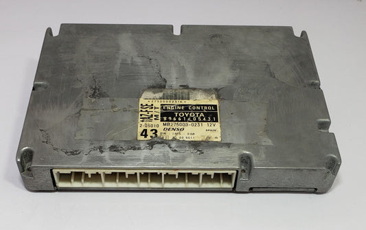 Toyota Avensis ENGINE Control Unit ECU ECM 89661-05431 8966105431 MB275000-0231