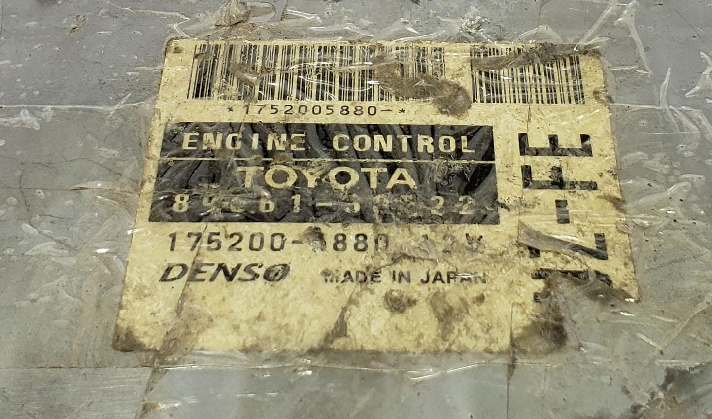 Lexus V8 1UZ computer box/ Denso 89661-50522 175200-5880ECU ECM