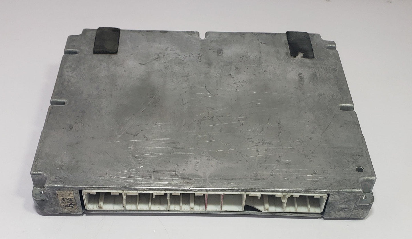 Toyota Brevis JCG15 1JZ-FSE EFI Engine Control Unit ECM 89661-51110