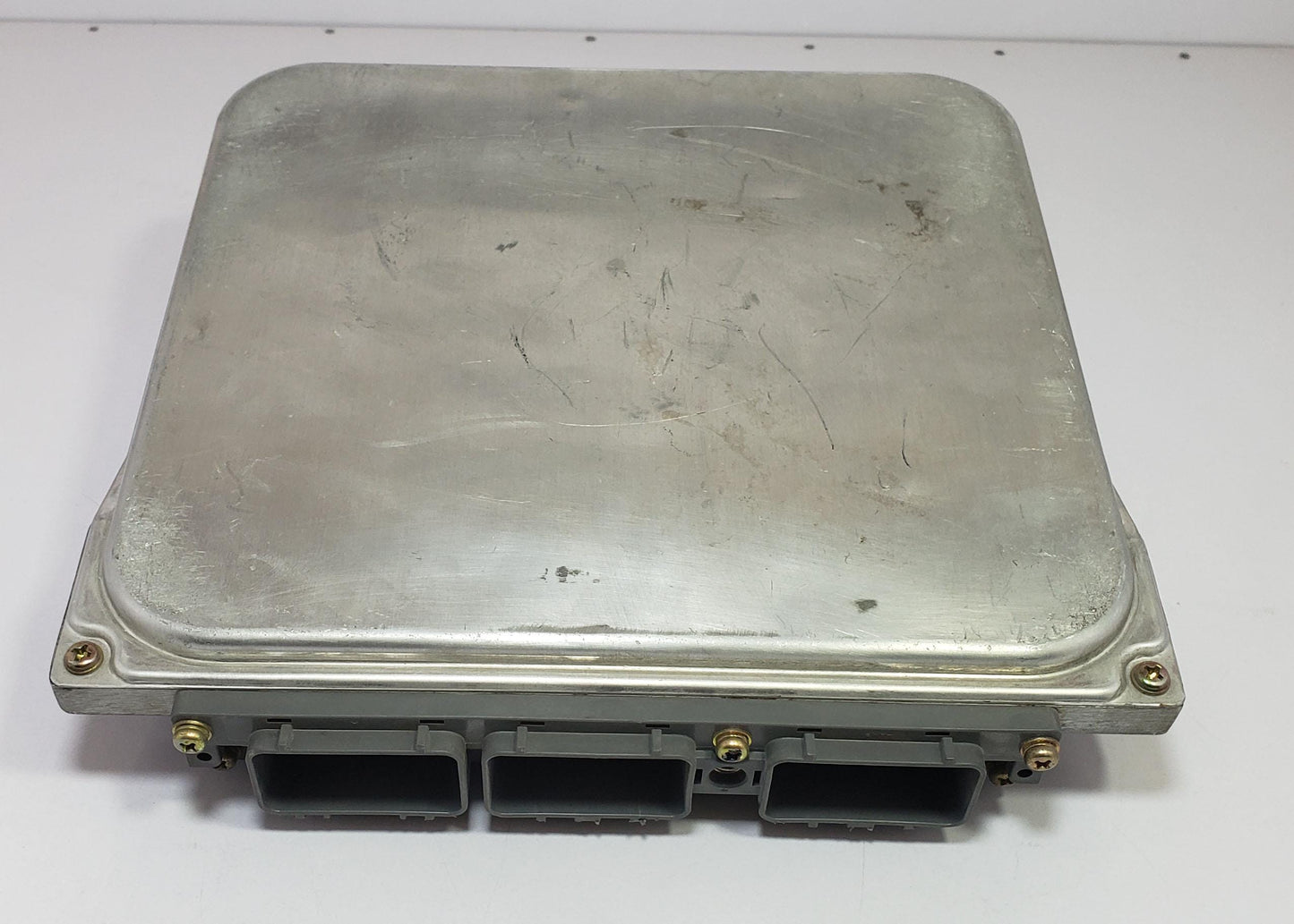 HINO Engine Control Unit (ECU/ECM) – Part No. 89560-6420A | 2797580-166-1