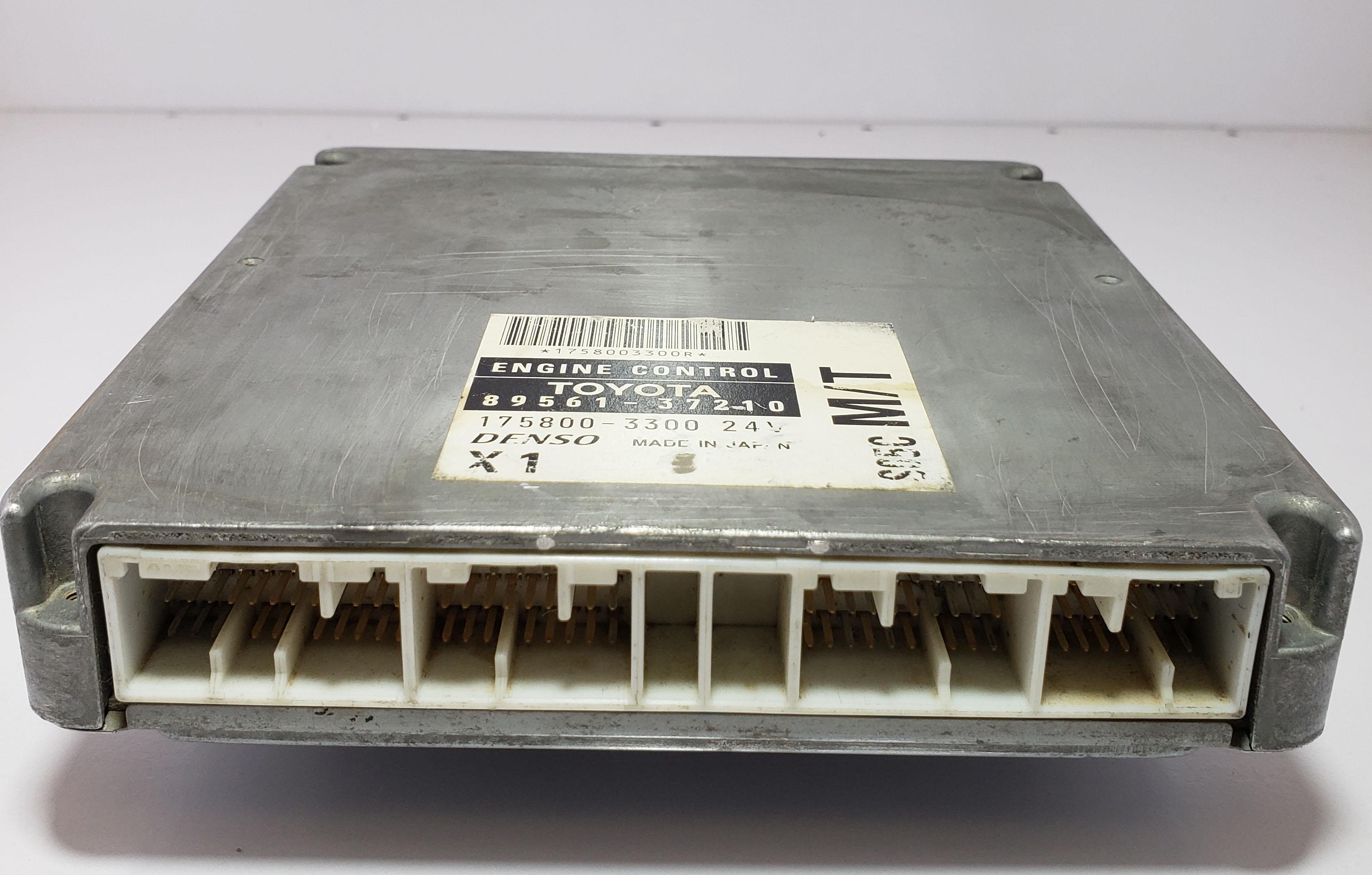 Engine Control Unit HINO Dutro XZU347M 89561-37210, 175800-3300