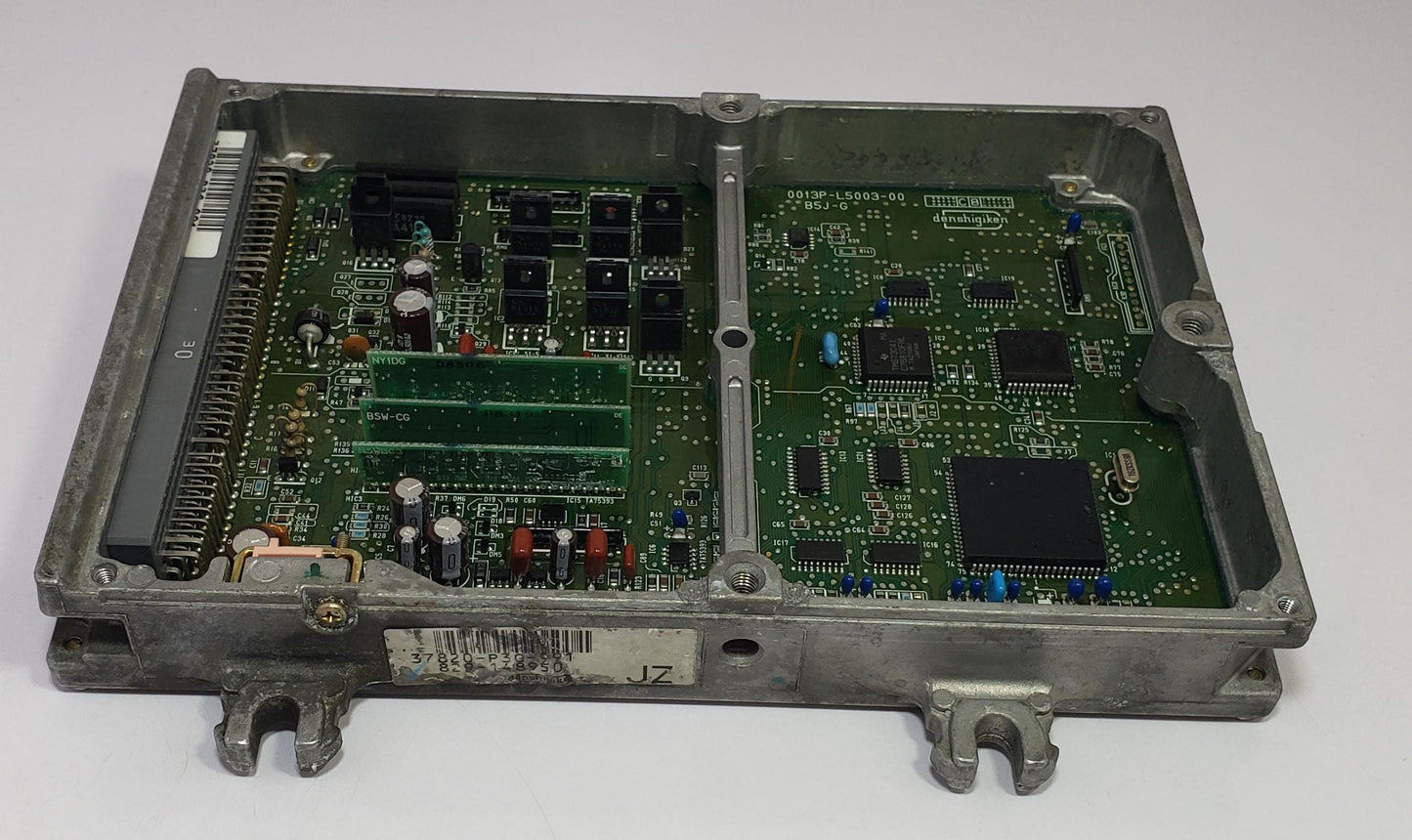 Engine Control Unit ECU ECM HONDA steP Wagon 1997 E-RF2 37820-P3G-991 829-148950