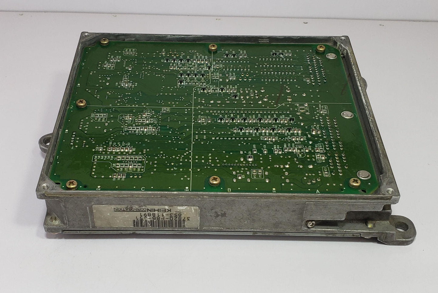 Honda Odyssey RA5 Ecu Ecm 3.0L Sohc V6 Auto | JDM 37820-P8B-J51 853-118891 OEM Used