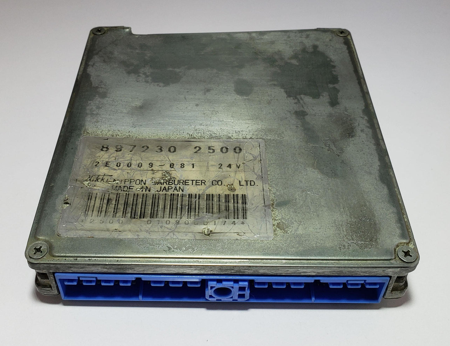 Engine control unit 24V Isuzu ELF 2E0009-081 8972302500 ECU ECM